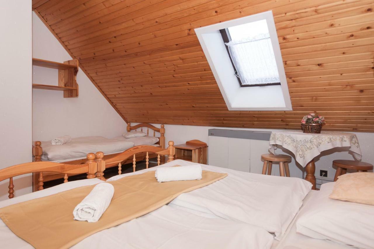Privat Gallik Ždiar Buitenkant foto