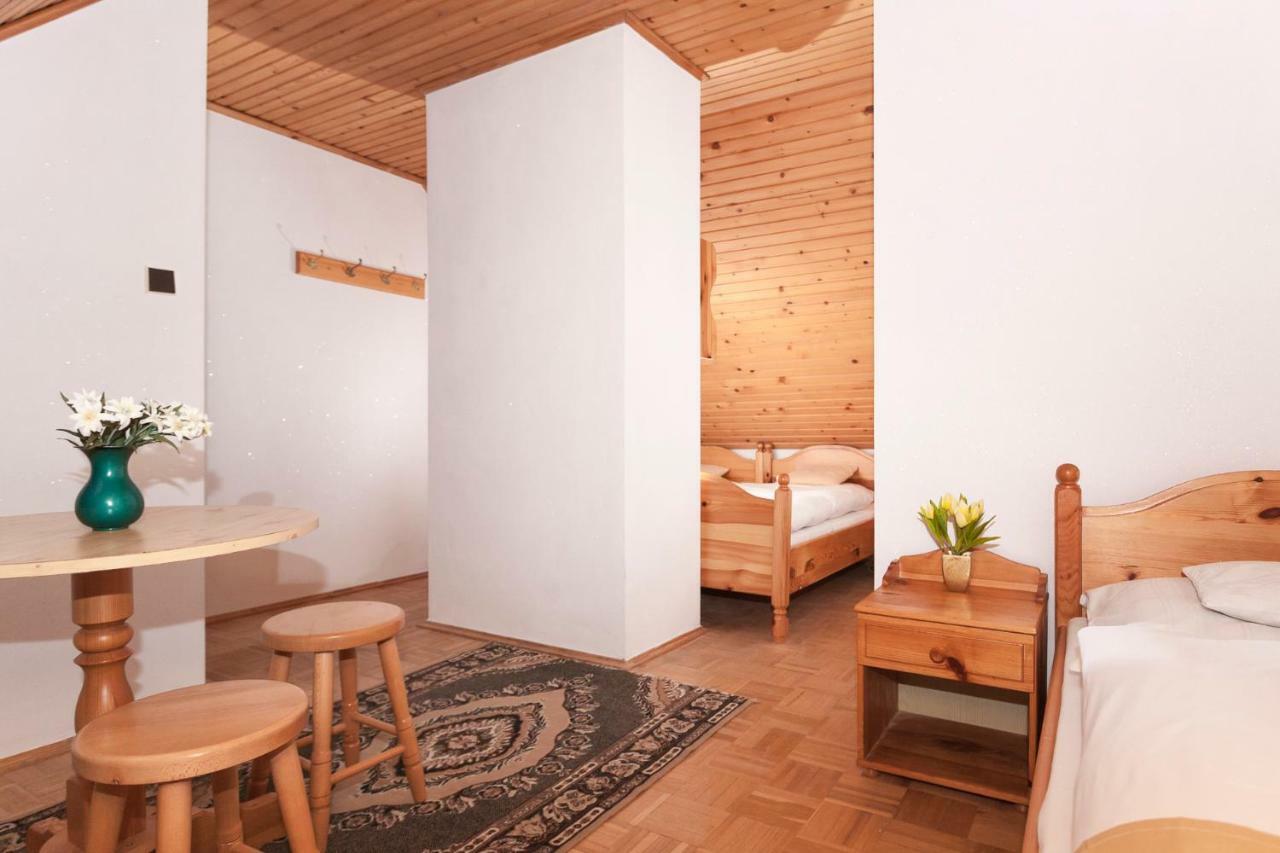 Privat Gallik Ždiar Buitenkant foto